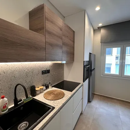 Sandys Luxury Living *