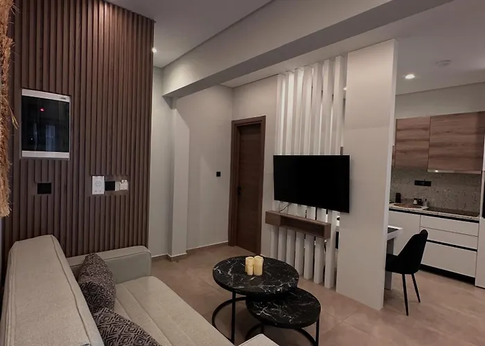 Sandys Luxury Living *