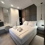 Sandys Luxury Living 公寓 *